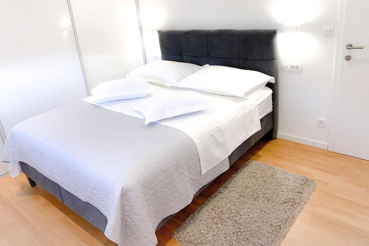 G Apartment ポドストラナ エクステリア 写真